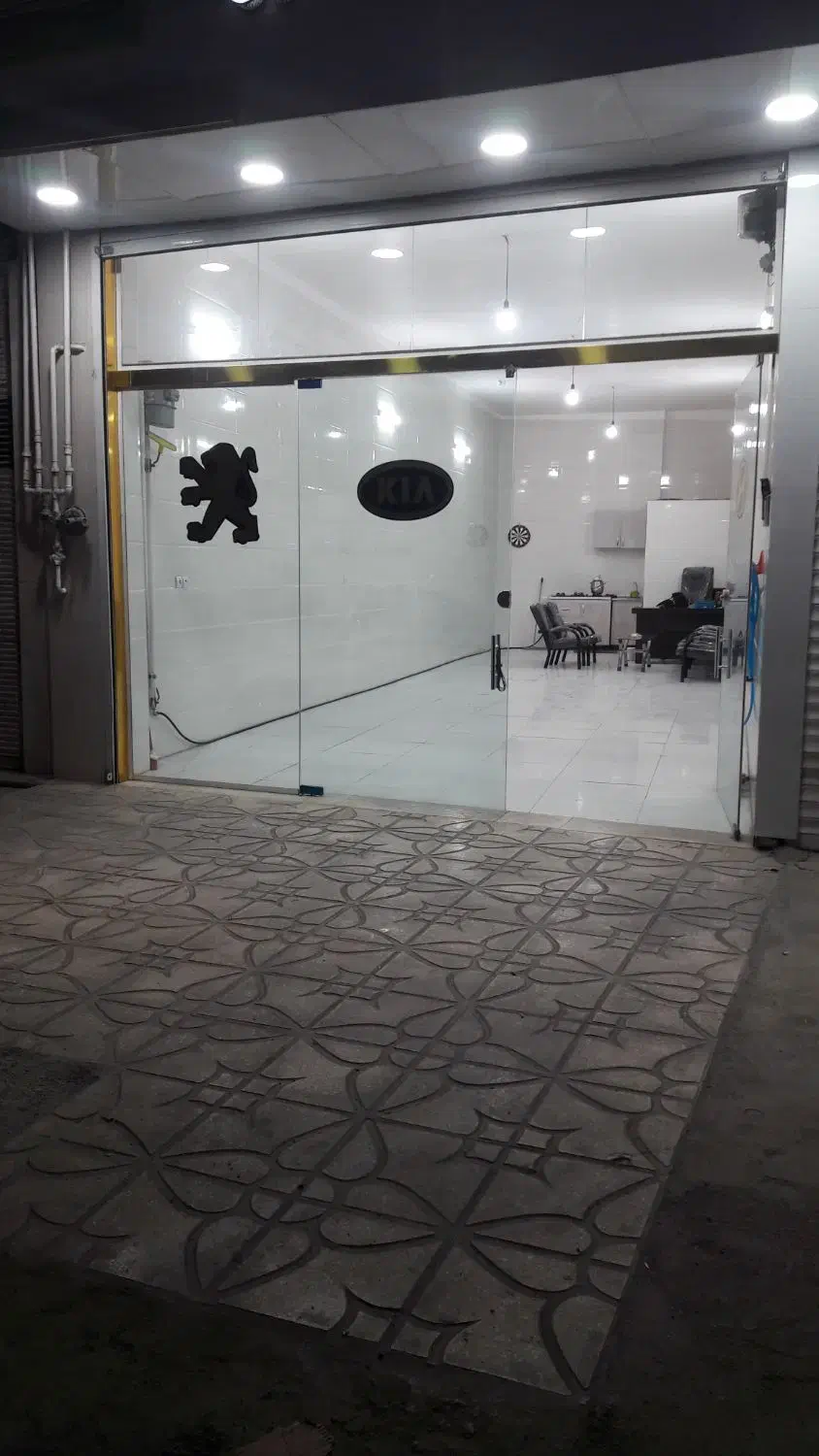 مغازه تجاری قلعه حاتم|اجارهٔ مغازه و غرفه|بروجرد, |دیوار