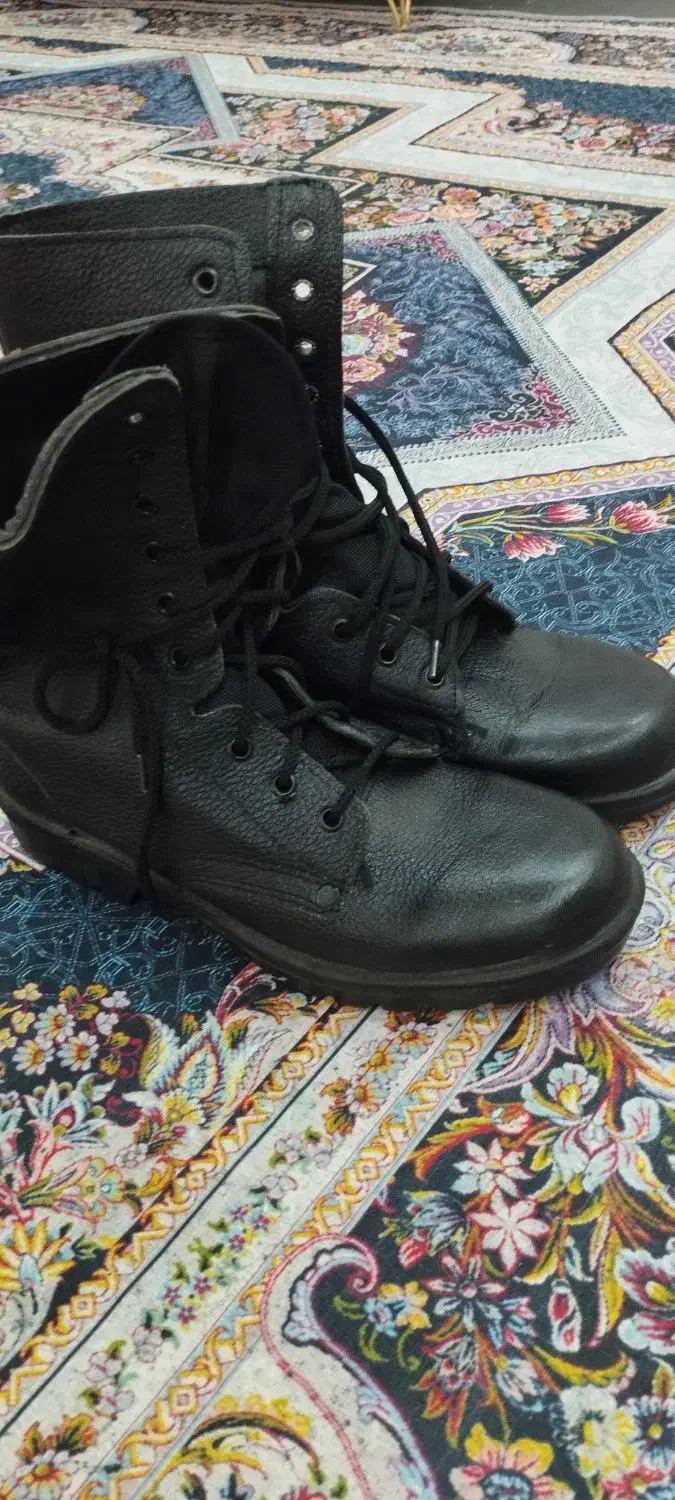 پوتین پاسداری|کیف، کفش، کمربند|زابل, |دیوار