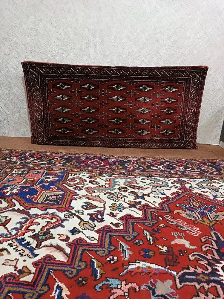 پشتی و وسایل دیگر|پشتی|تبریز, |دیوار