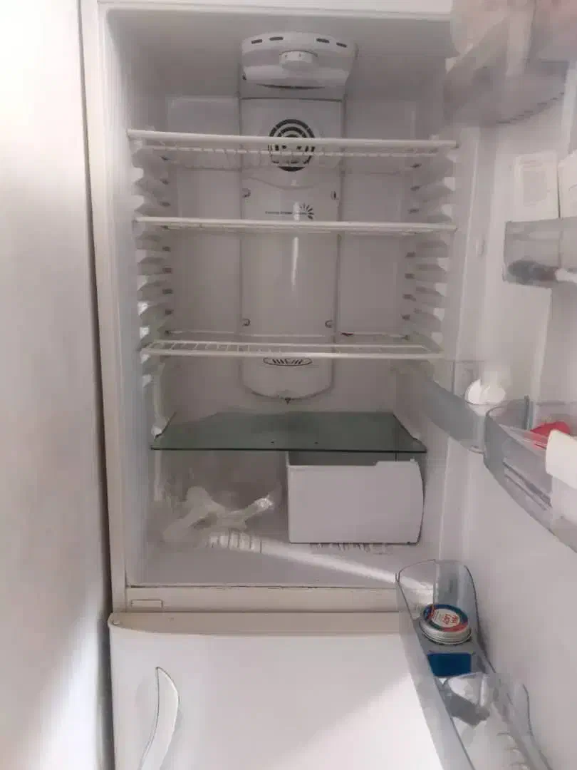 یخچال|یخچال و فریزر|هشتگرد, گلسار|دیوار