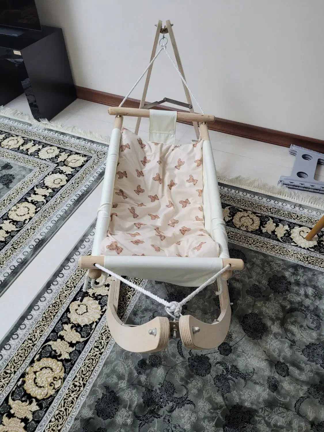 ننو چوبی|اسباب و اثاث بچه|تهران, کوی بیمه|دیوار