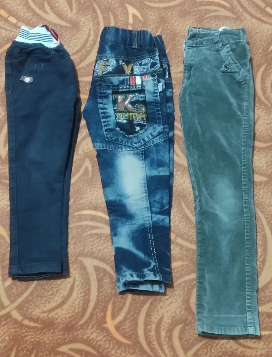 تعداد زیادی لباس پسرانه 3 تا 12 سال|کفش و لباس بچه|زابل, |دیوار