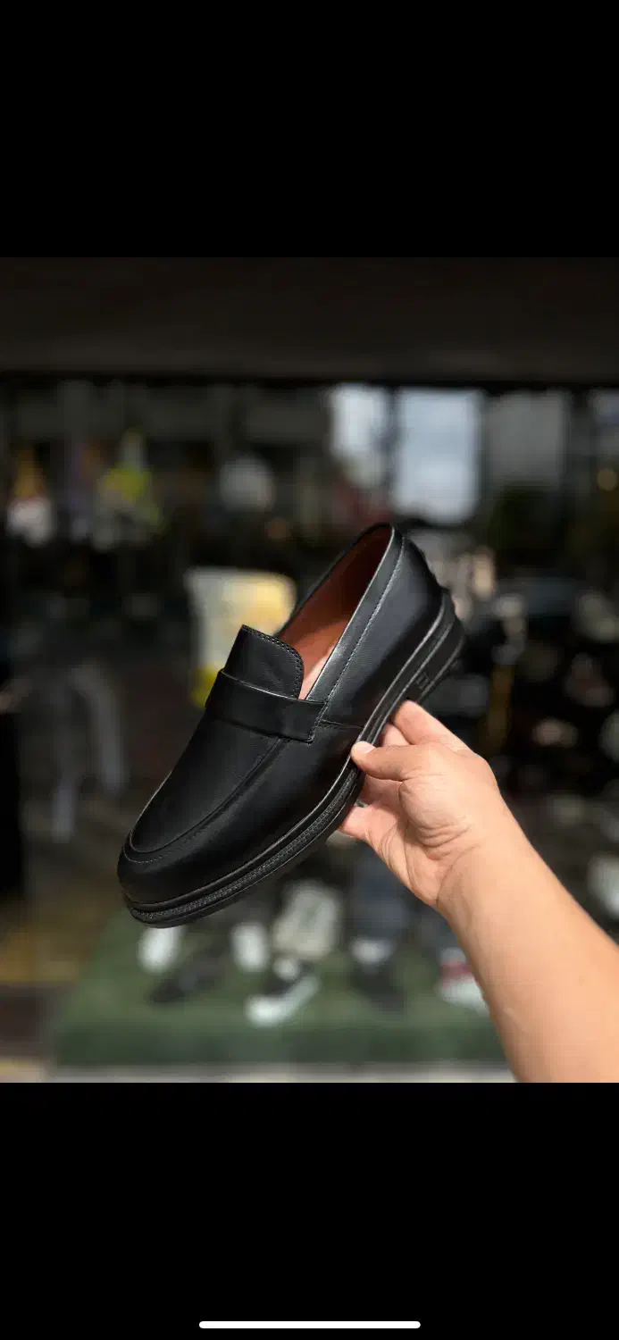 تعداد کفش مجلسی|کیف، کفش، کمربند|رشت, شهریاران|دیوار