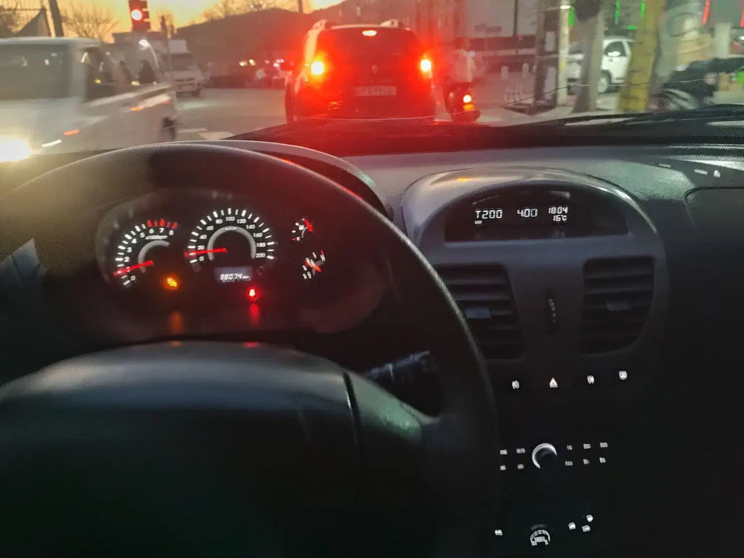 کوییک  ۱۴۰۱  R|خودرو سواری و وانت|تهران, صاحب الزمان|دیوار