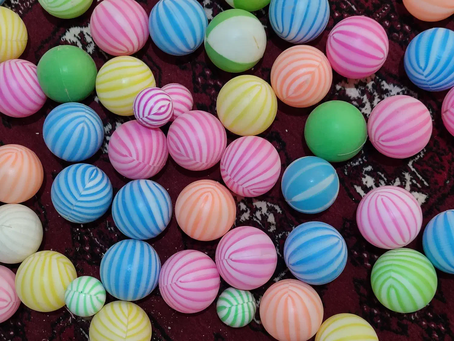 توپ پلاستیکی|اسباب‌‌بازی|گنبد کاووس, |دیوار