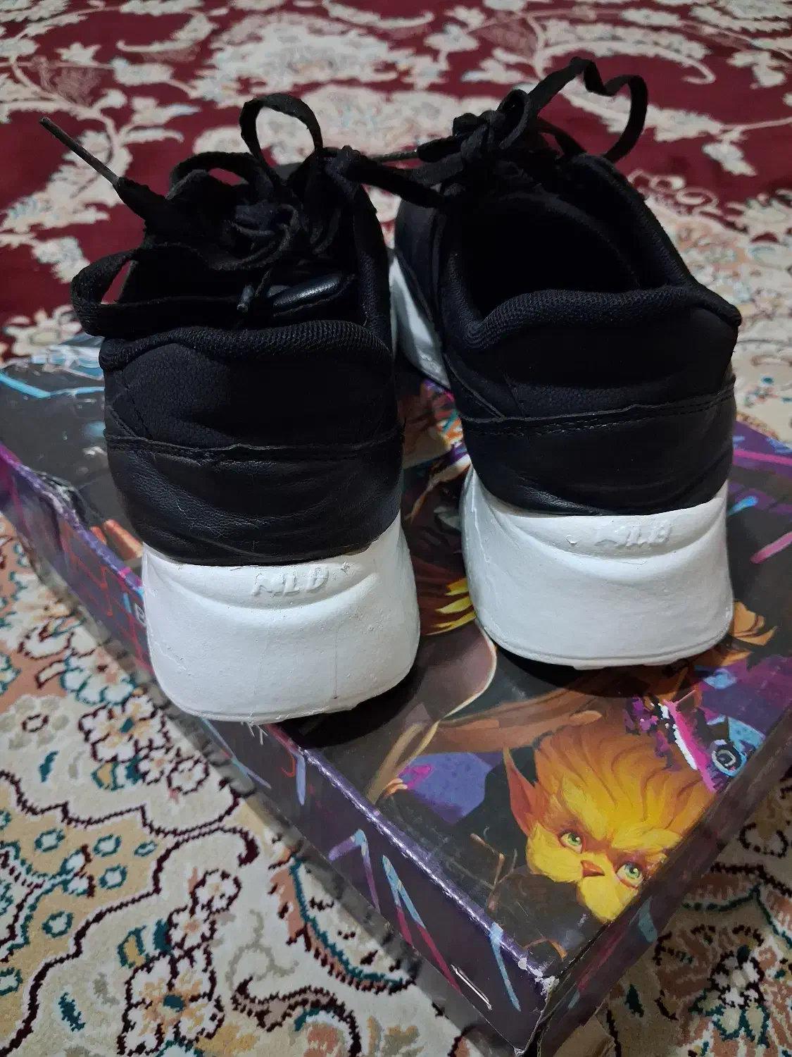 کتونی اسپرت مشکی سایز ۳۸ ۳۹|کیف، کفش، کمربند|پرند, فاز ۴|دیوار