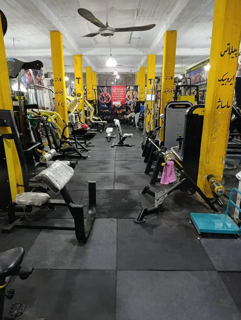 فروش دستگاهای بدنسازی کاملا سالم به صورت یکجا|تجهیزات ورزشی|اقلید, |دیوار