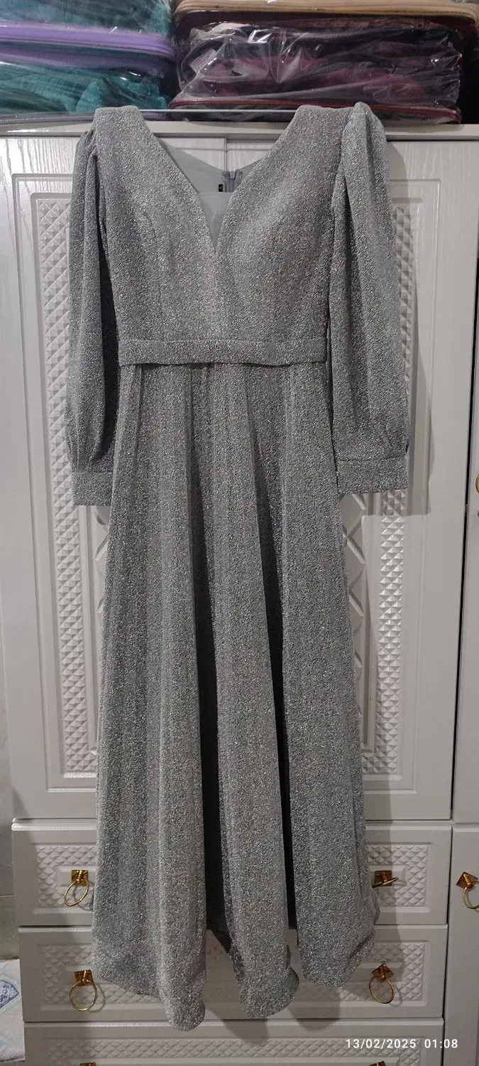 این لباس مجلسی زیبا وشیک جنس لمه سایز۳۸تا۴۴|لباس|قم, شاه ابراهیم|دیوار