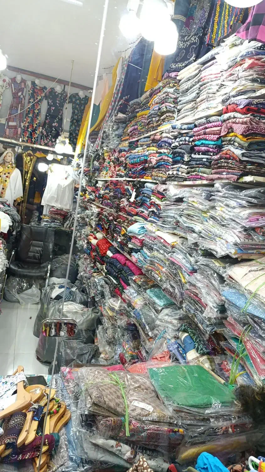 تمامی فروشگاه حراج واقعی|لباس|خرمشهر, |دیوار