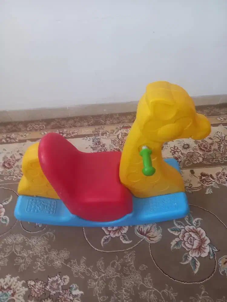 راکر زرافه کودک|اسباب و اثاث بچه|شیراز, میانرود|دیوار