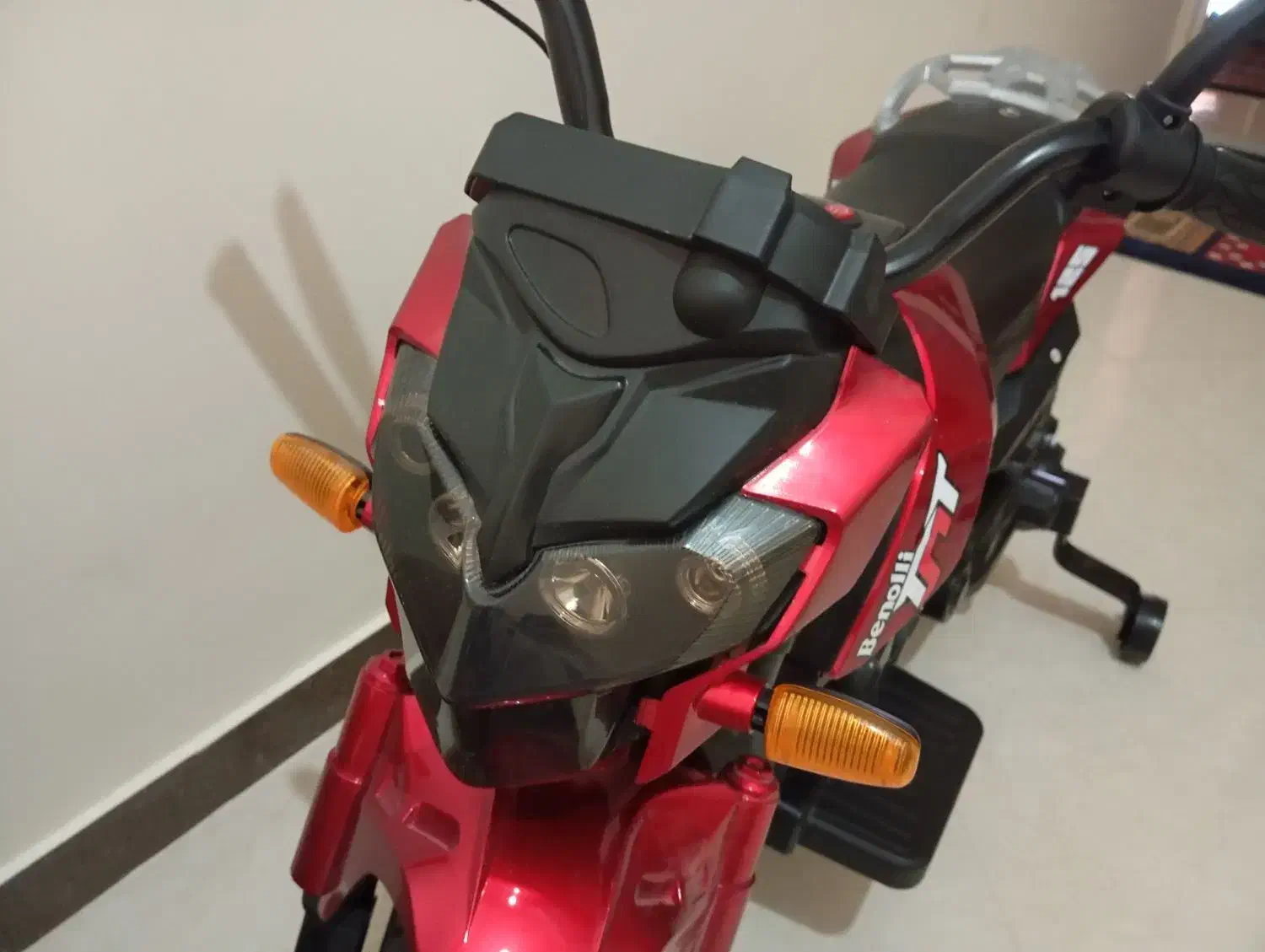 موتور تک موتوره قوی بیرون 15تومن قیمتش هست|اسباب‌بازی بچه|یزد, |دیوار