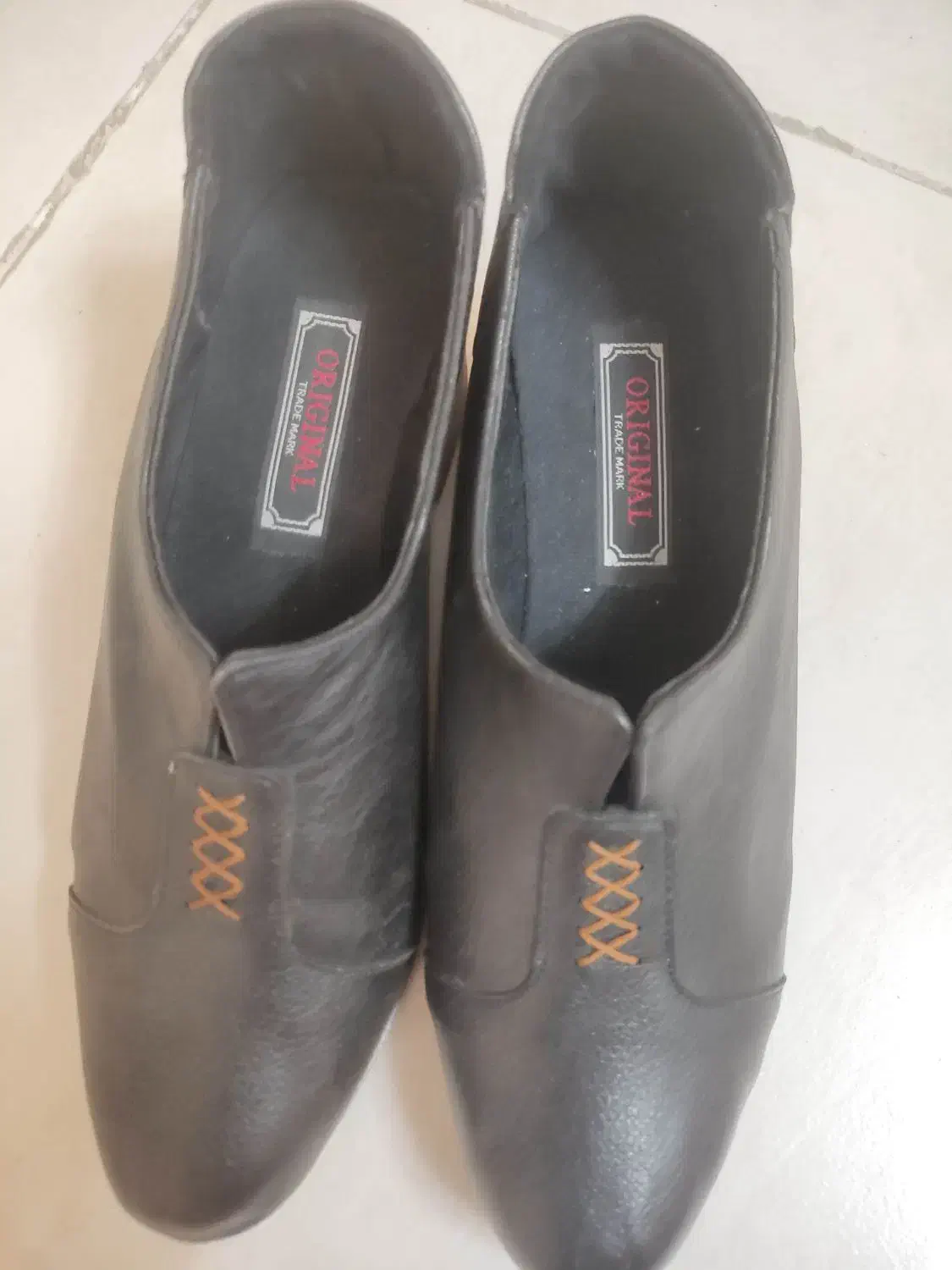 کفش|کیف، کفش، کمربند|اصفهان, دانشگاه اصفهان|دیوار