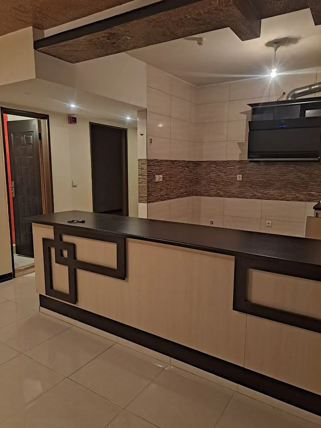 رهن واحد|اجارهٔ آپارتمان|شاهینشهر, سعدی جنوبی|دیوار