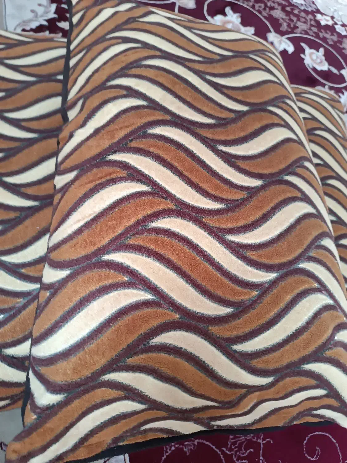 بالشت|رختخواب، بالش، پتو|اسلام‌‌آباد غرب, |دیوار