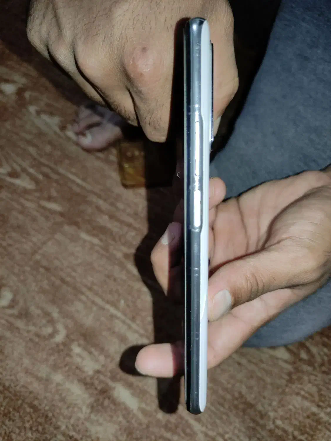 موبایل11tpro|موبایل|تهران, درختی|دیوار