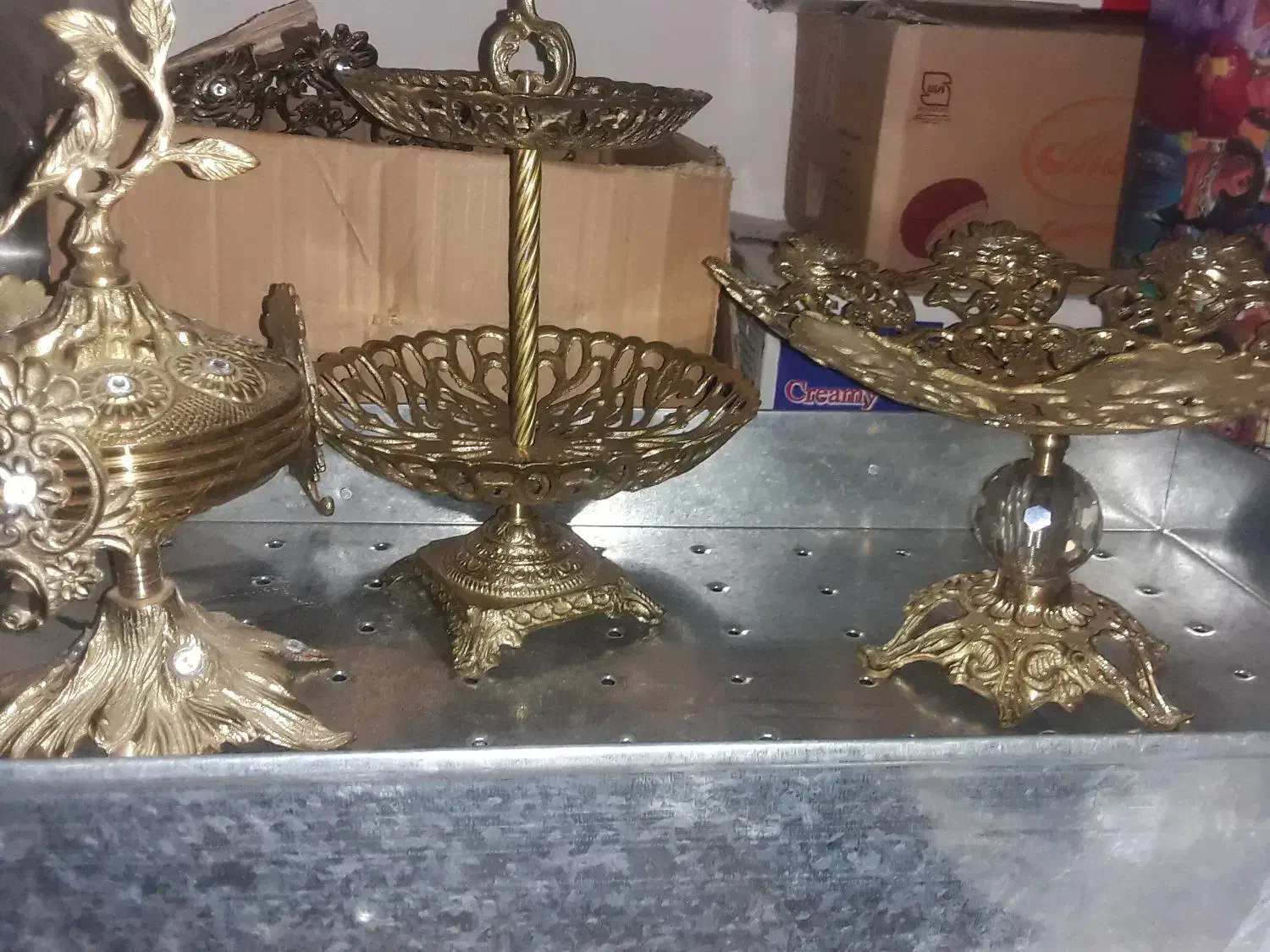 گل دان برنز|کلکسیون اشیاء عتیقه|نهاوند, |دیوار