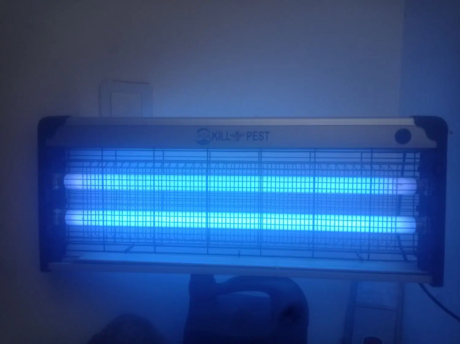 حشره کش وپشه کش برقی مناسب میوه فروشی وسوپر مارکت|سایر لوازم برقی|گرمسار, |دیوار