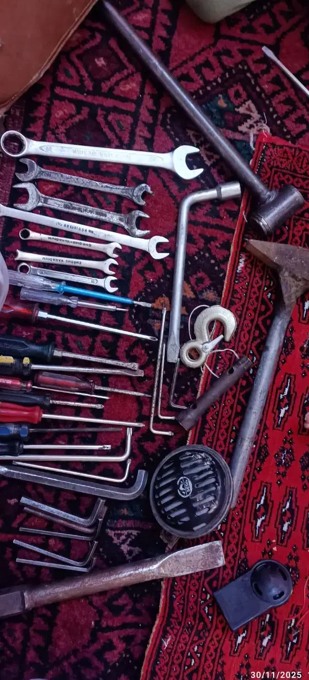 تعدادی ابزار|ابزارآلات|دامغان, |دیوار