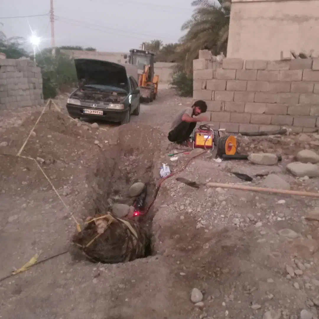 جوشکاری لوله پلی اتیلن با دستگاه الکترو فیوژن|خدمات پیشه و مهارت|فین, |دیوار