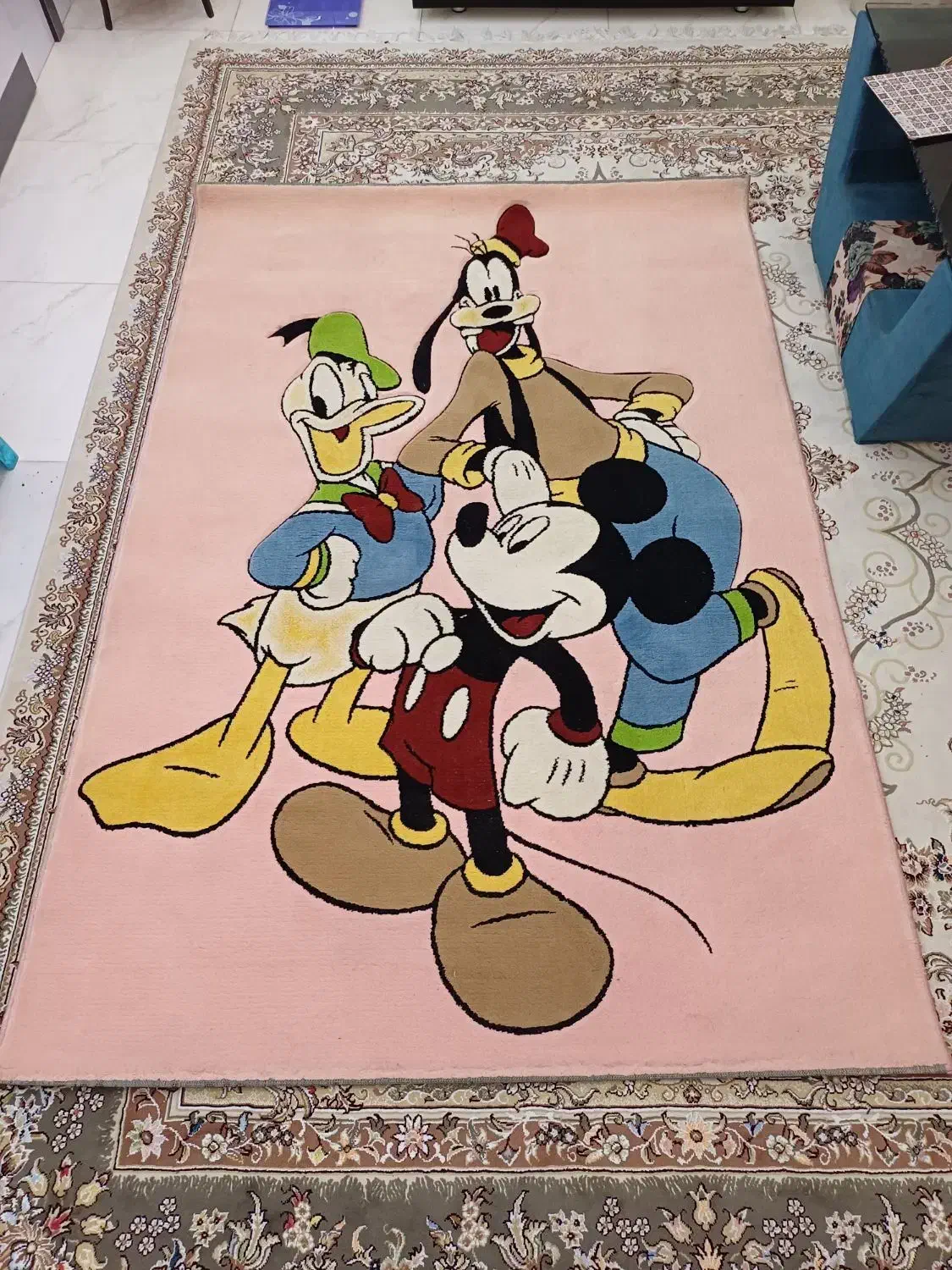 فرش (قالیچه)|فرش|رشت, باهنر|دیوار