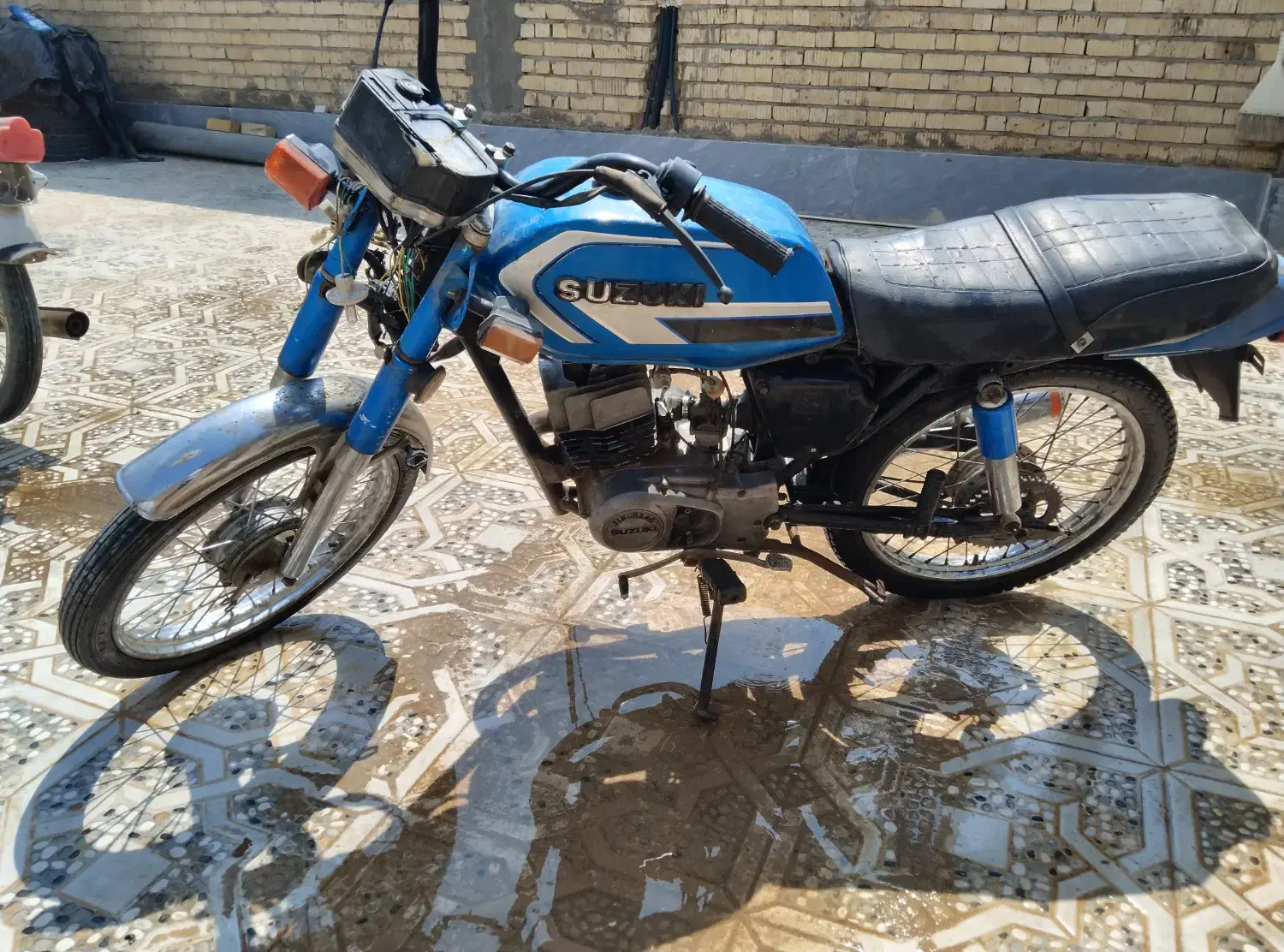 ساعت Suzuki رنگ‌ آبی تخفیف جزیی|ساعت|بندر گناوه, |دیوار