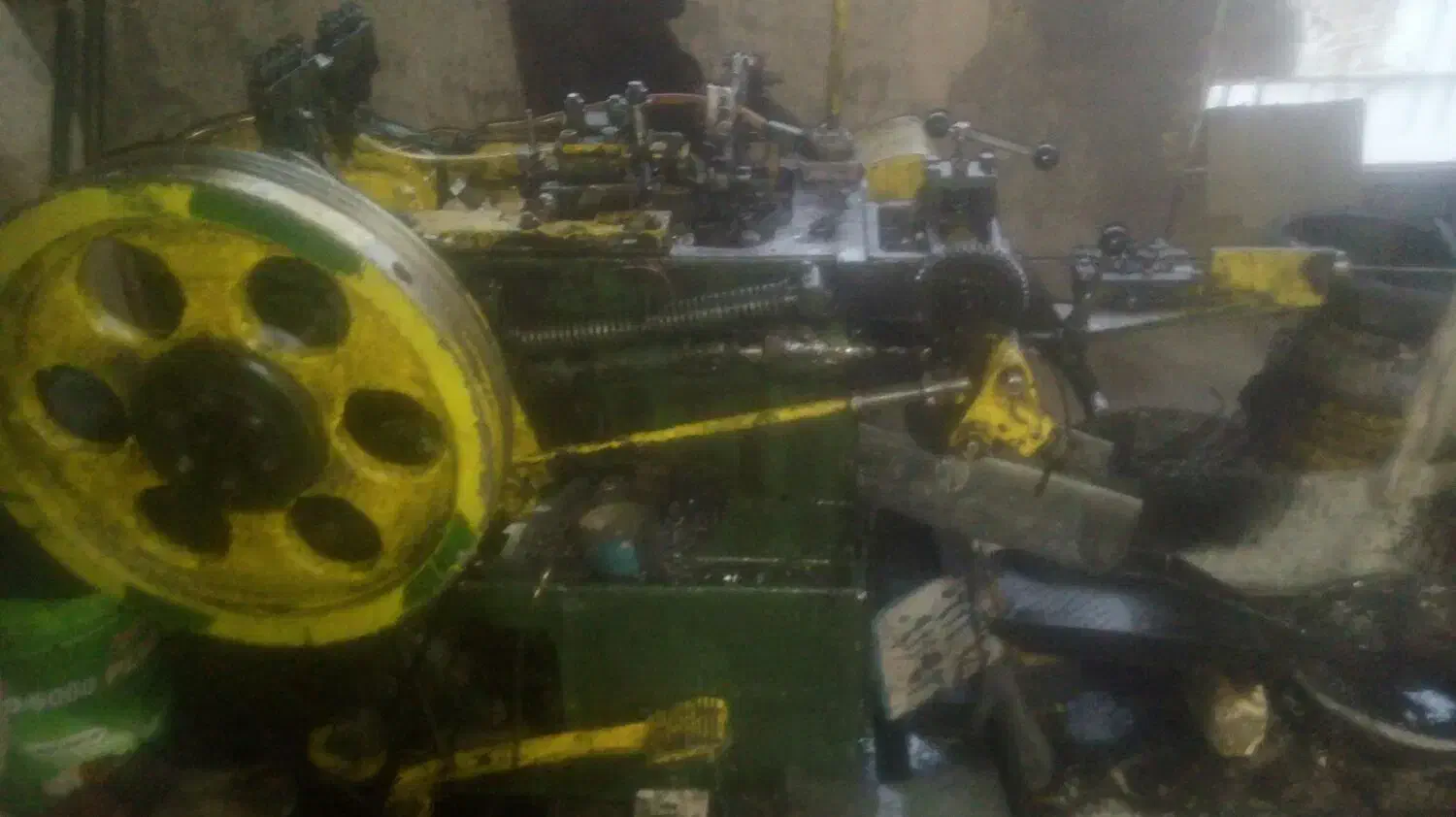 دستگاه پیچ وساچمه برای سرب پرده|ماشینآلات صنعتی|یزد, |دیوار