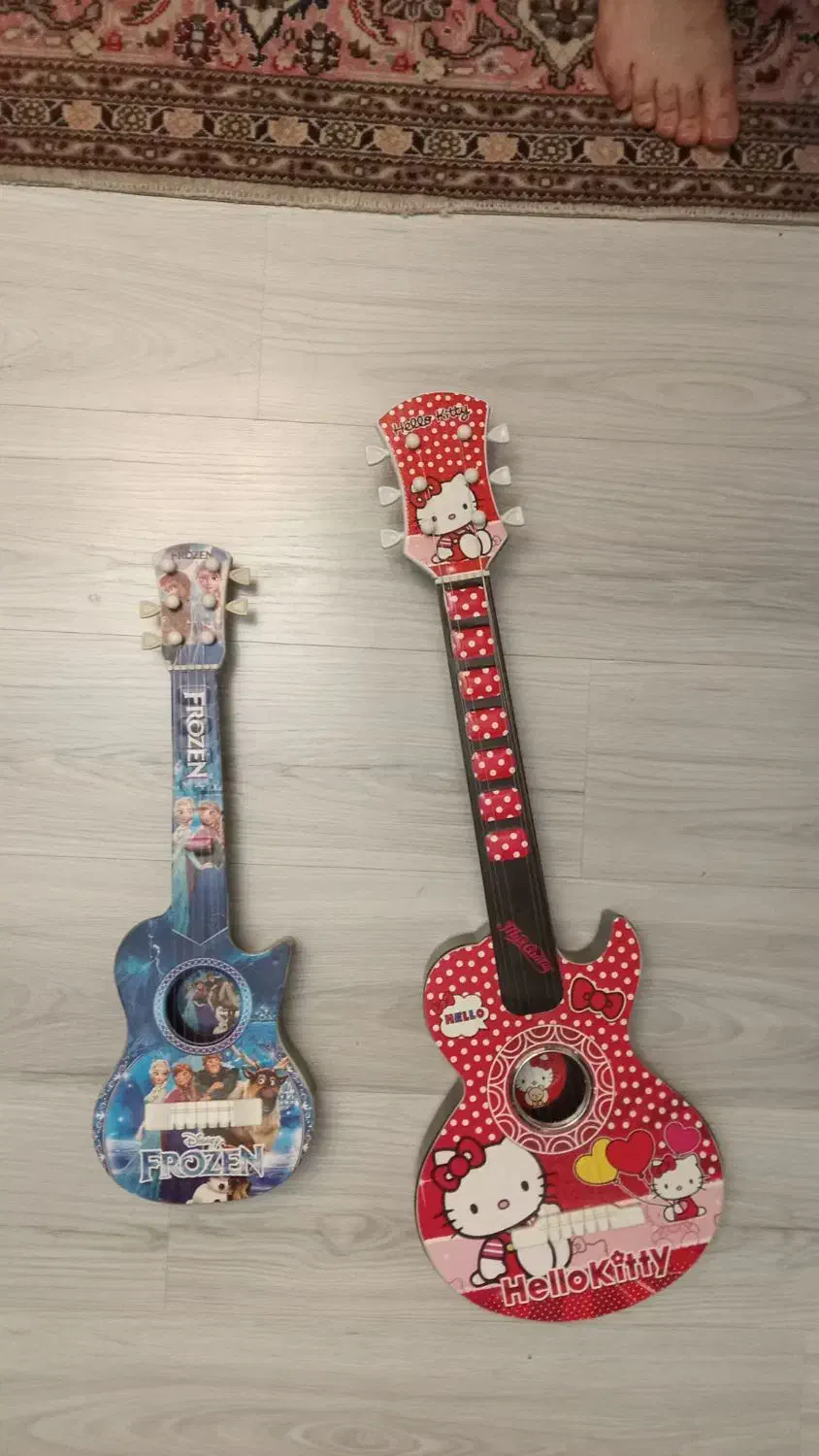 گیتار کودک|اسباب‌بازی بچه|ارومیه, |دیوار