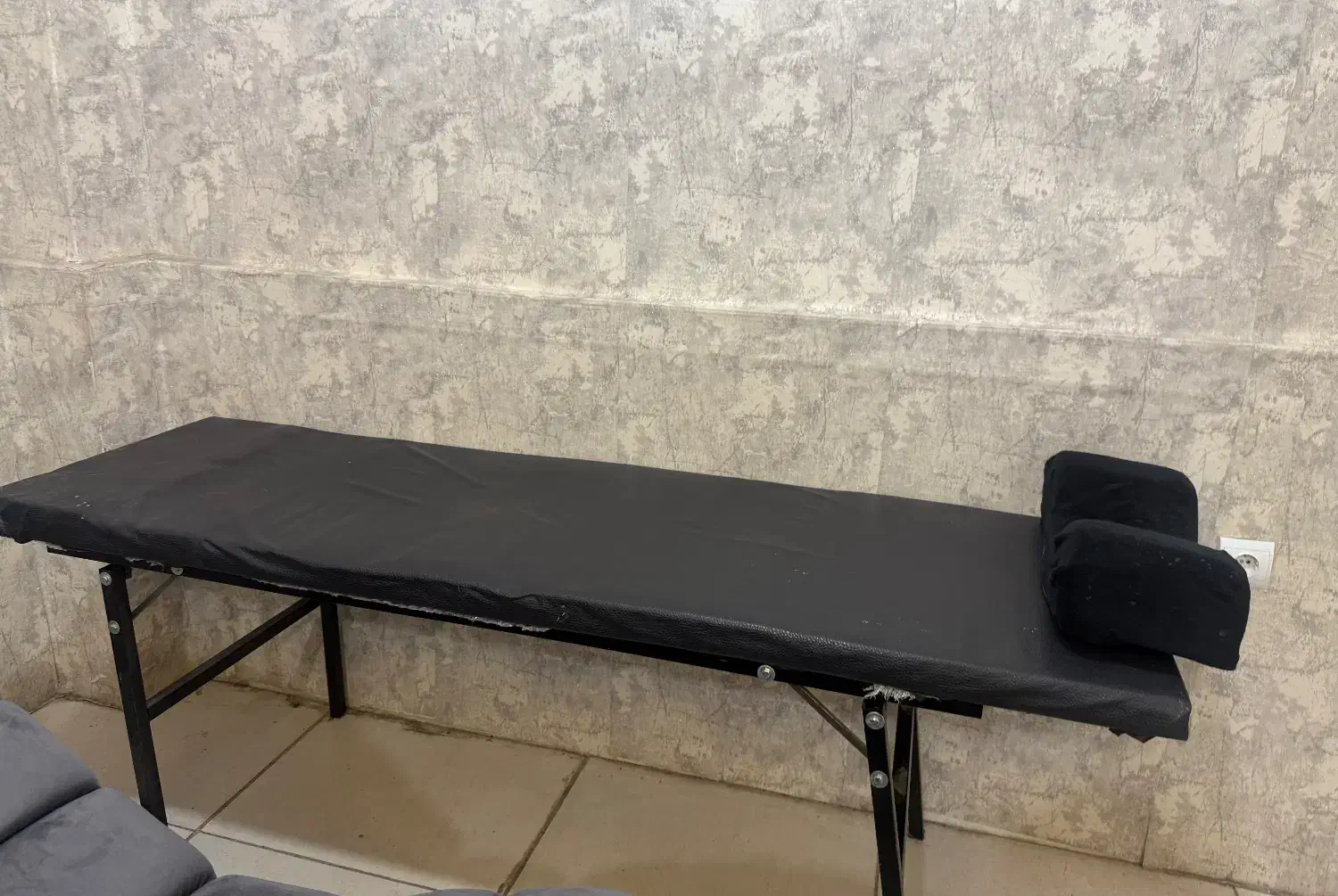 تخت|آرایشگاه و سالنهای زیبایی|کردکوی, |دیوار