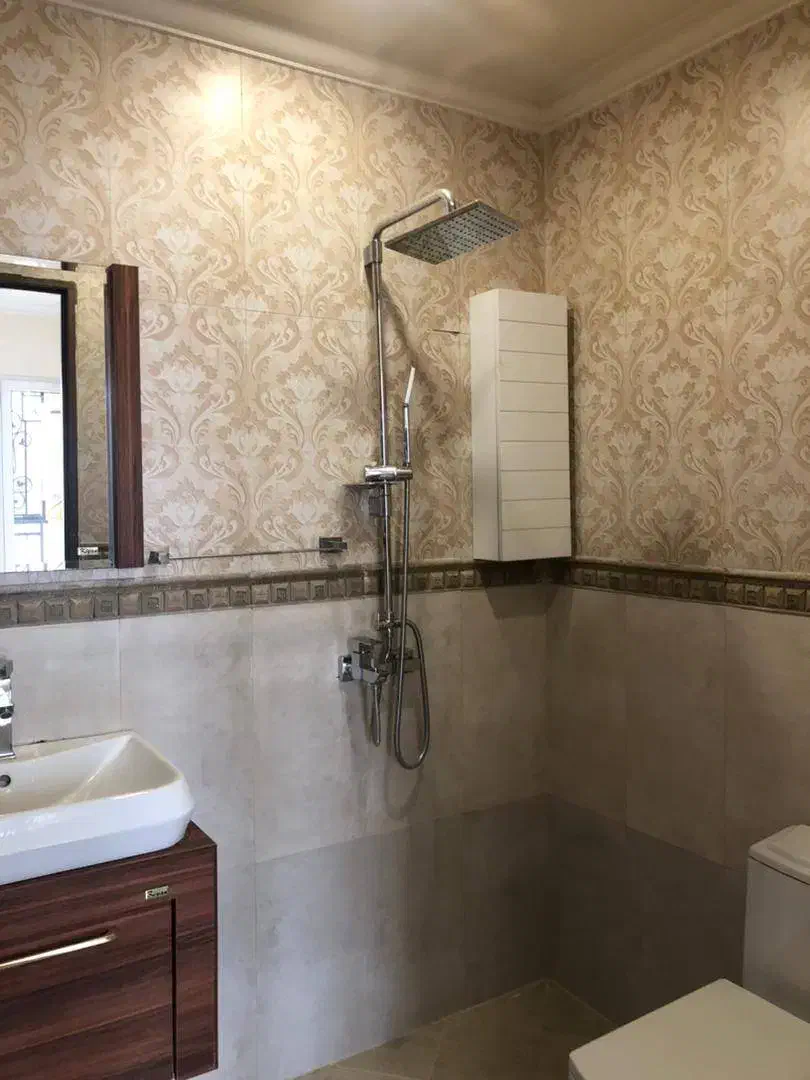 * تیسفون * 185 متر 3 خواب تکواحدی * 2 پارکینگ *