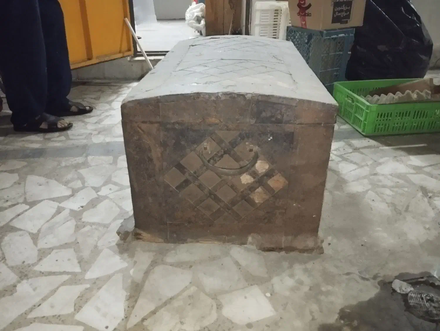 صندوقچه عتیقه|کلکسیون اشیاء عتیقه|رشت, حمیدیان|دیوار