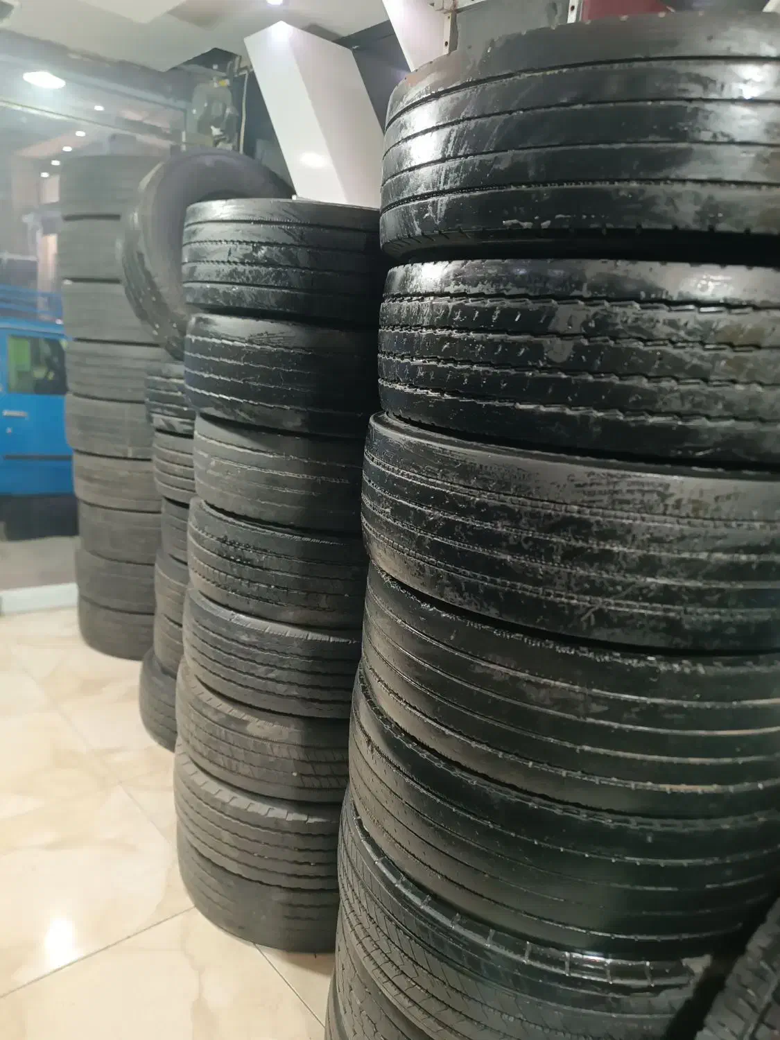 لاستیک نیسان و خاور 235 و 215 750 و 700/16 تویوبی|قطعات یدکی و لوازم جانبی|تهران, نازیآباد|دیوار