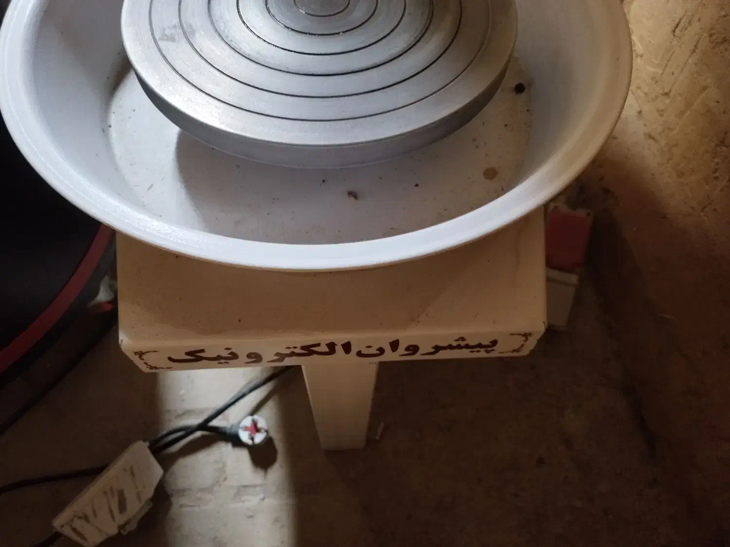 چرخ سفالگری کاملا نو|ماشینآلات صنعتی|مرودشت, ژیان|دیوار