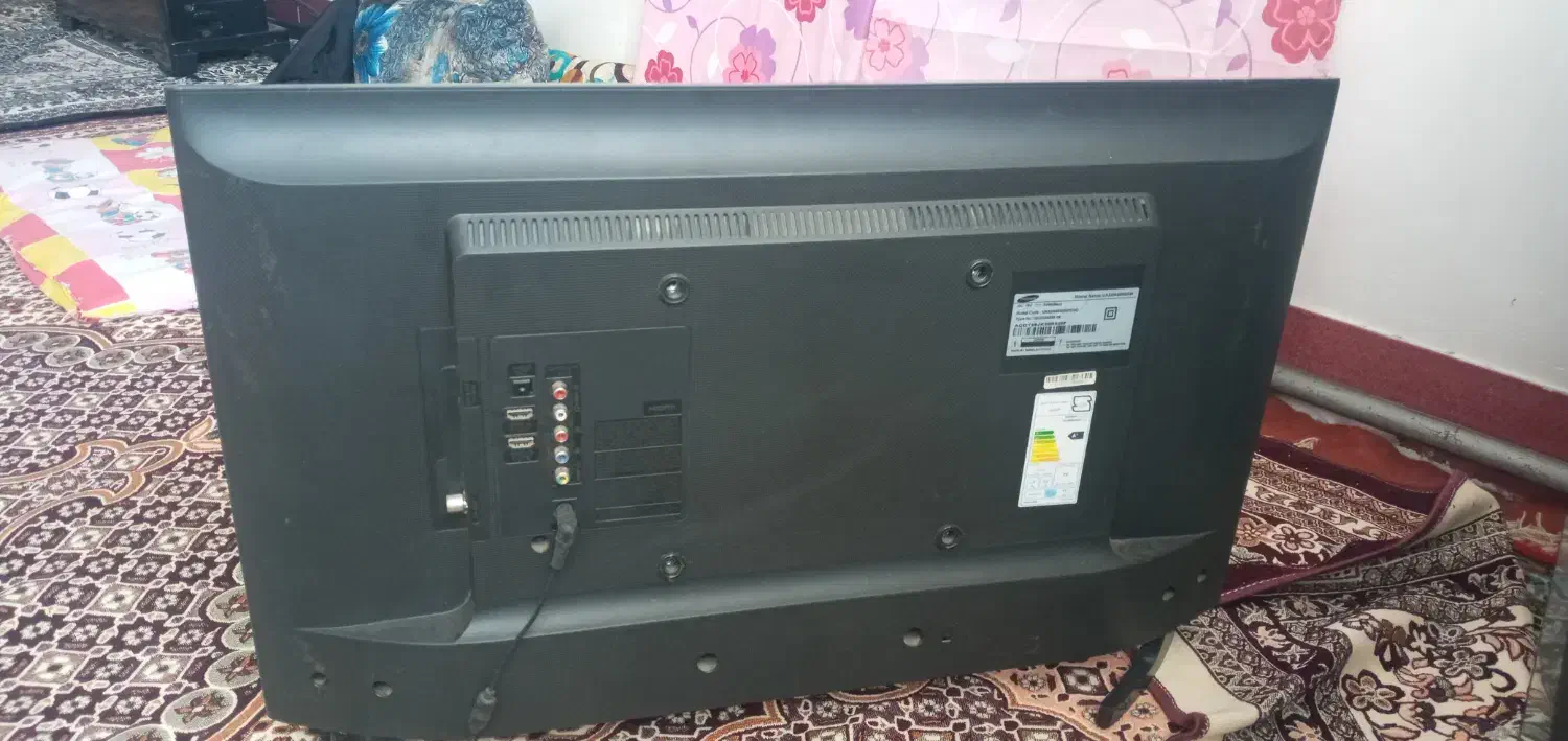 تلویزیون السیدی شکسته|تلویزیون و پروژکتور|ویلکیج, |دیوار