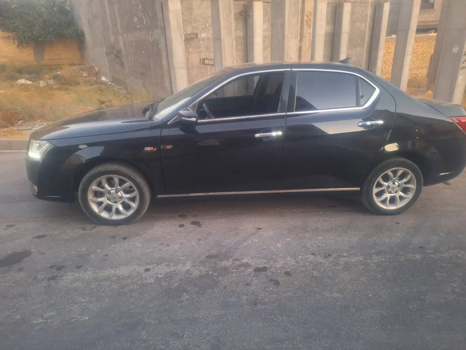 خودروی سواری دنا اتومات توربو مشکی|خودرو سواری و وانت|میانه, |دیوار