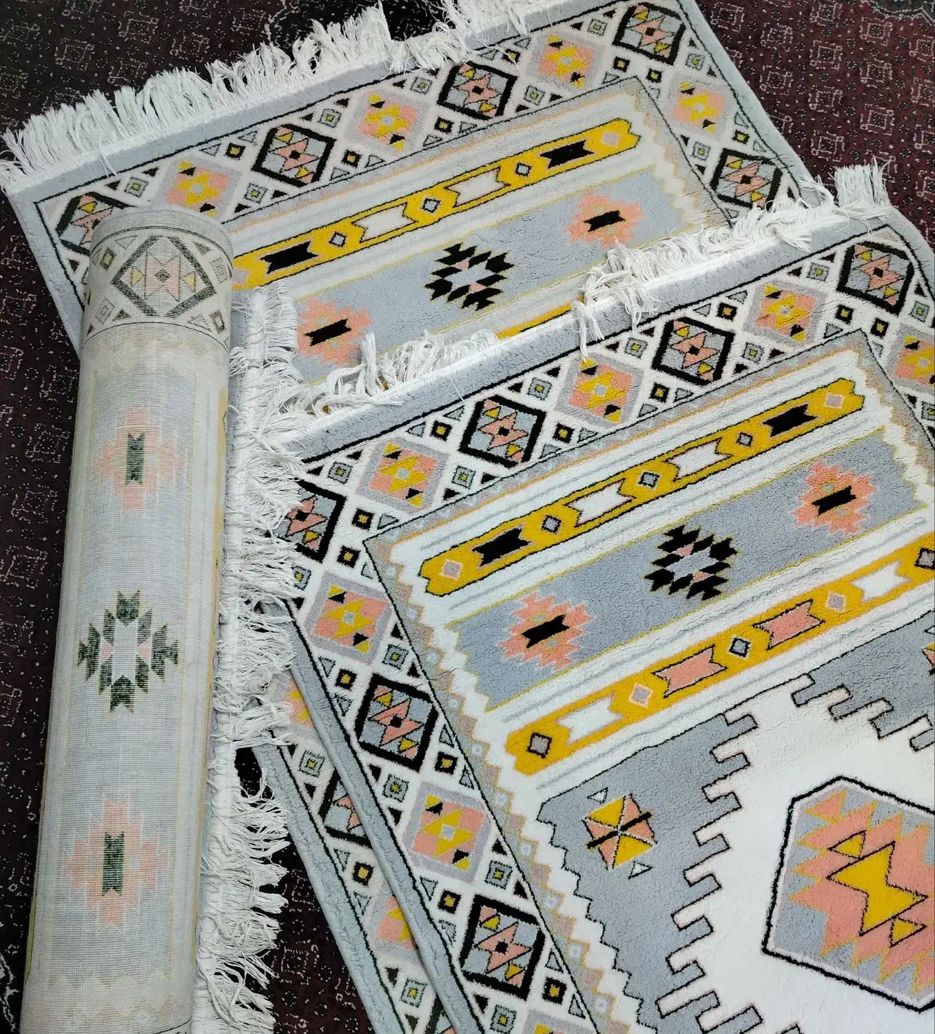 فرش خوش رنگ وزیبا|فرش|کرمانشاه, |دیوار