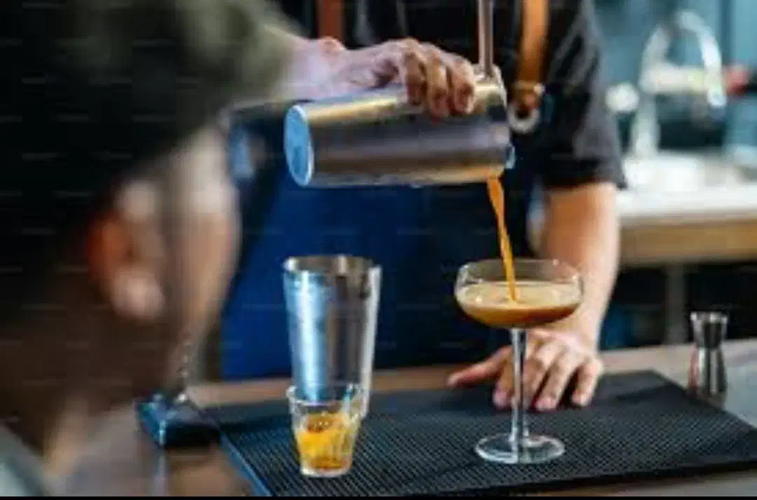 باریستاوبارتندرحرفه ای درمراسم وافتتاحیهها|خدمات پذیرایی، مراسم|تبریز, |دیوار