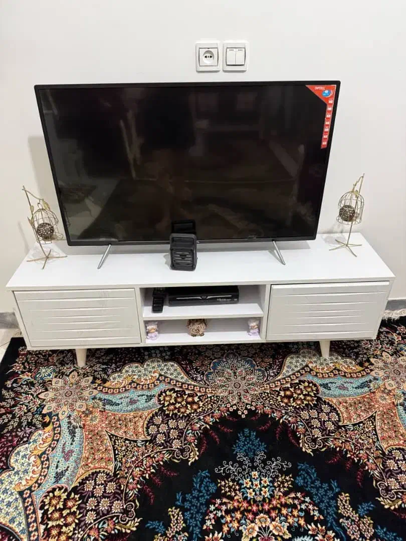 میز تلویزیون.ساعت ویترین.قالیچه.آینه و کنسول|بوفه، ویترین، کنسول|لنگرود, |دیوار