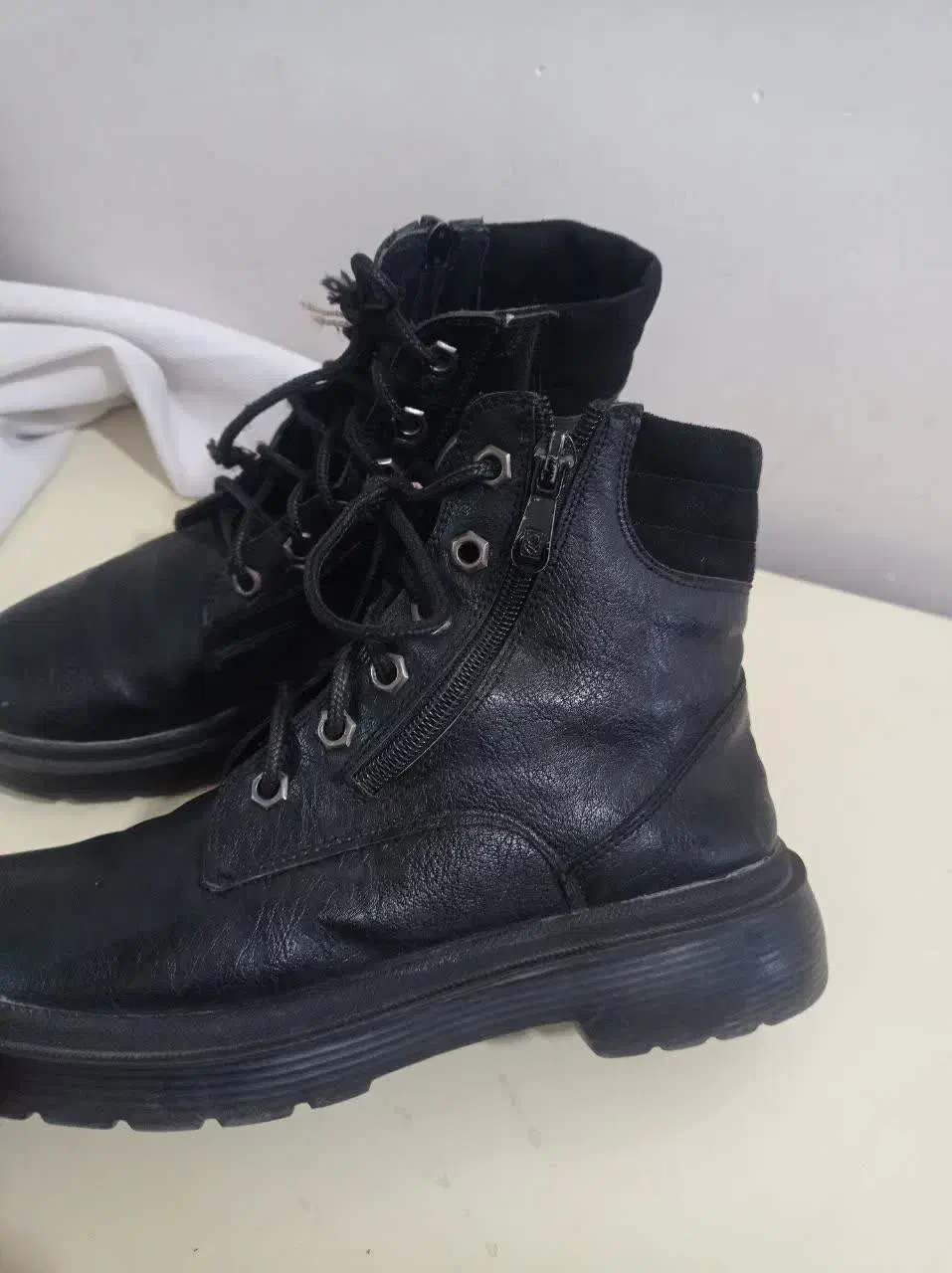 نیم بوت چرم|کیف، کفش، کمربند|یاسوج, |دیوار