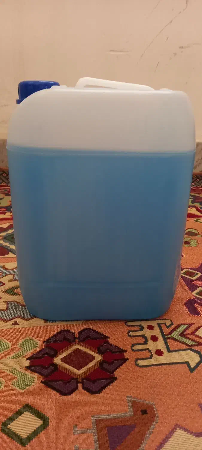 مایع لباسشویی ۱۰ لیتری طلایی و اقتصادی|مواد شوینده و دستمال کاغذی|بروجرد, |دیوار