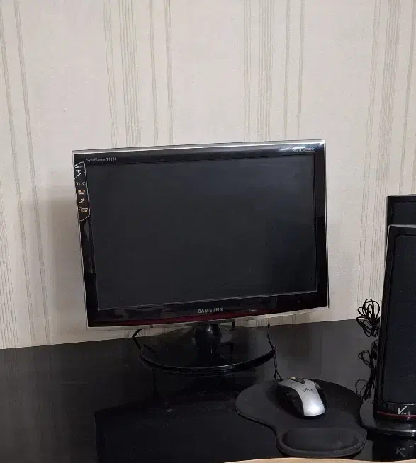 مانیتور سامسونگ|قطعات و لوازم جانبی رایانه|قم, شاد قلی|دیوار