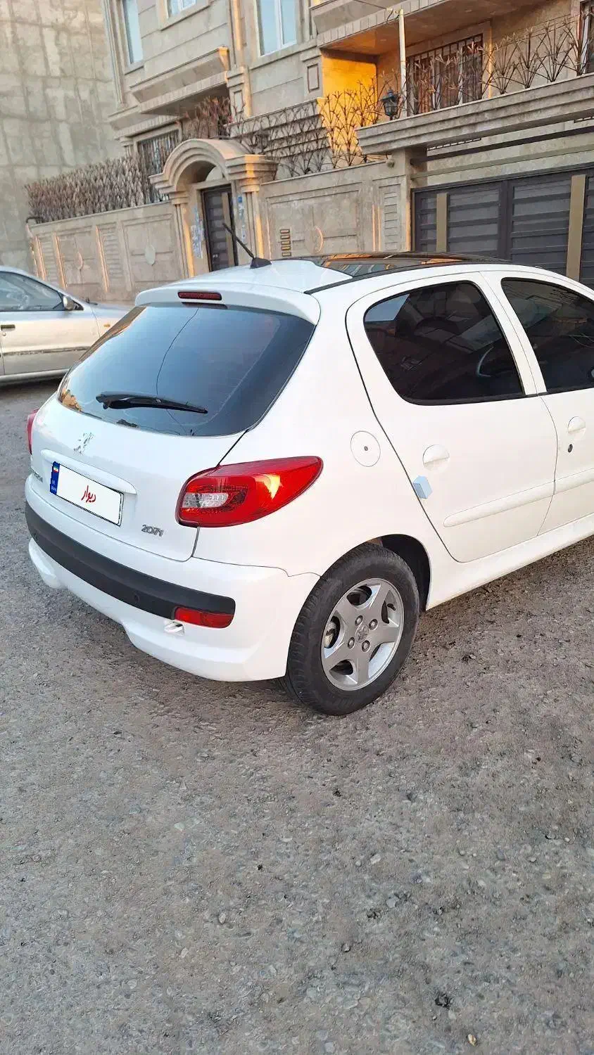 ۲۰۷پاناسقف شیشیه.مدل۱۴۰۲|خودرو سواری و وانت|پرند, فاز ۶|دیوار