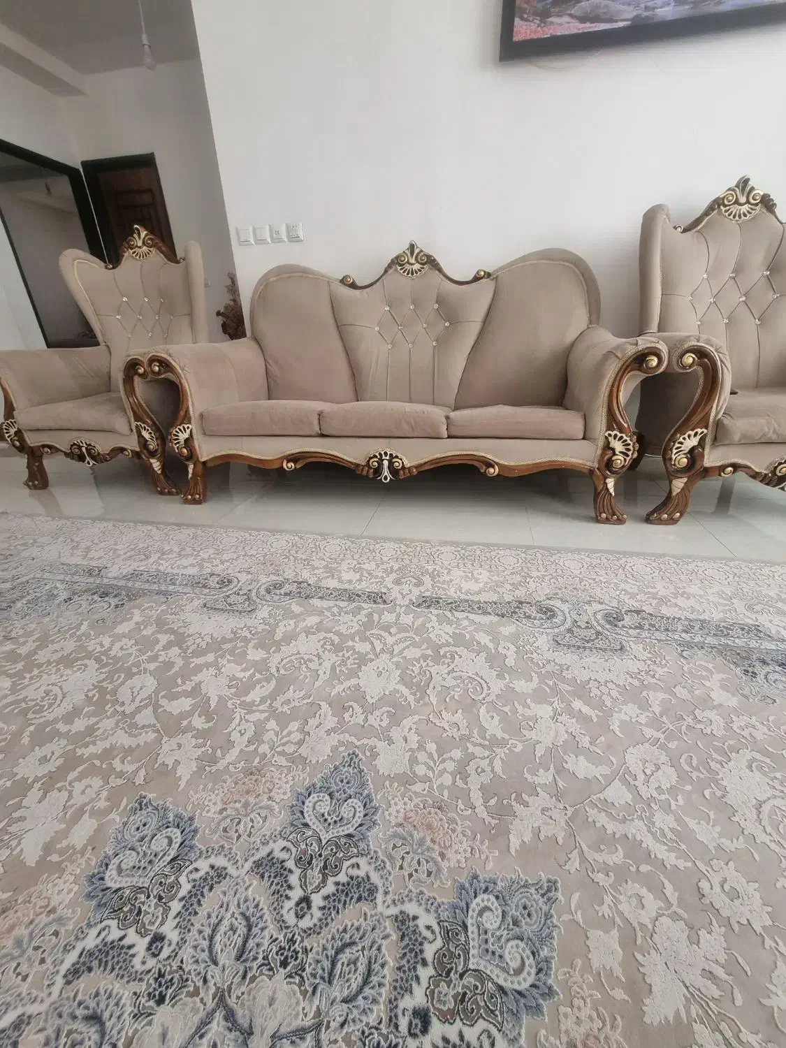 فروش مبل۷نفره میز تلویزیون ویترین فرش۶و۱۲ متری۲عدد|میز تلویزیون|تاکستان, |دیوار