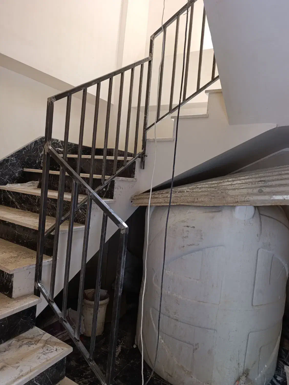 نرده آهنی اکبری نژاد|خدمات پیشه و مهارت|تبریز, |دیوار