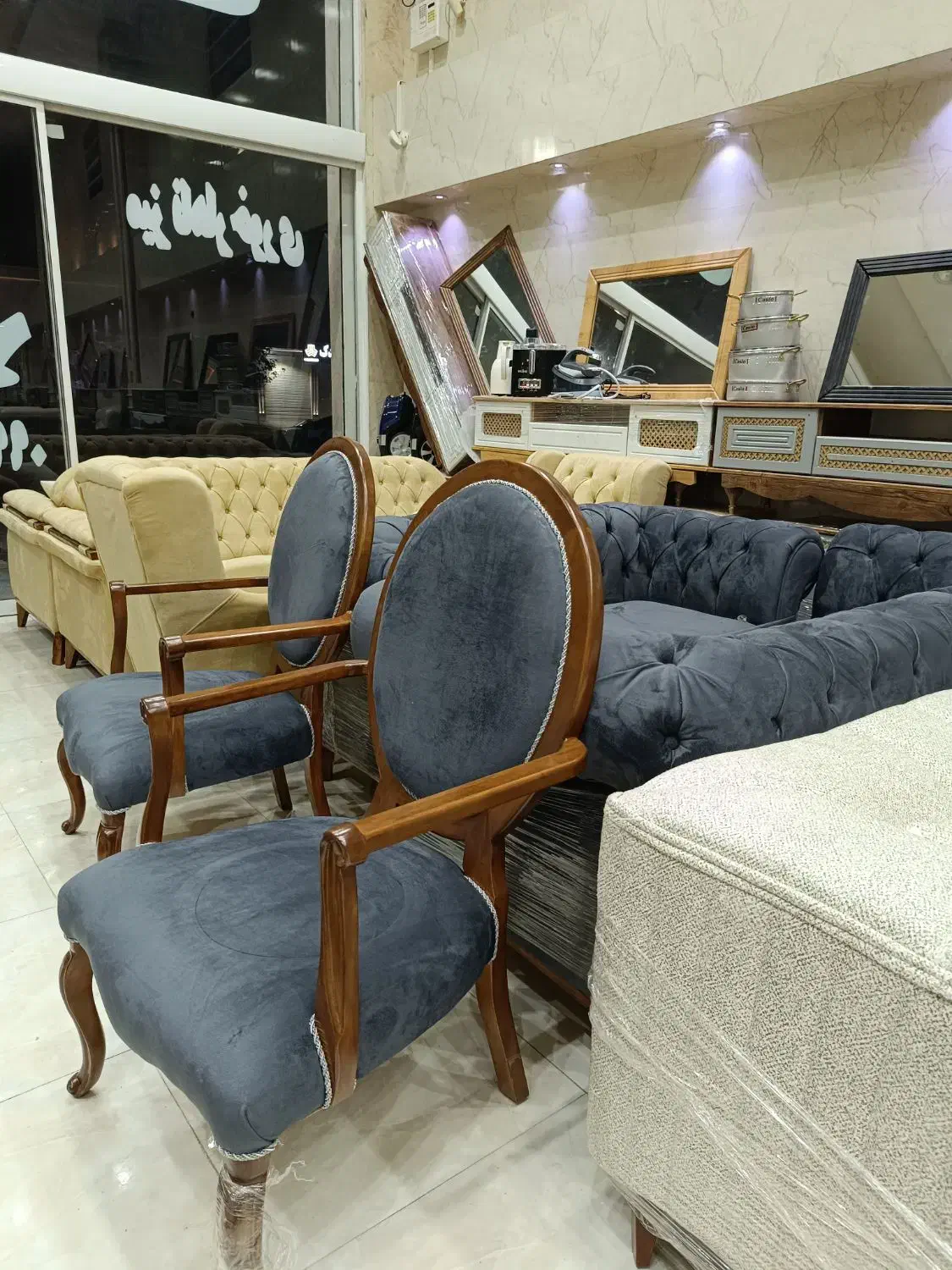 آف مبل ۷ نفره چستر فرانسوی 38 تومان|حراج|مسجد سلیمان, |دیوار