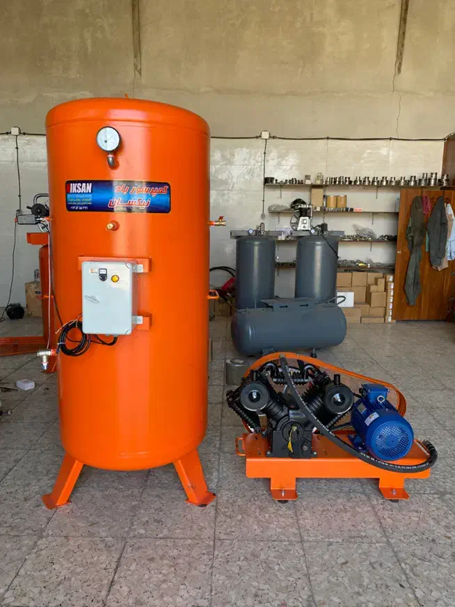 پمپ باد پیستونی ۱۰۰۰ لیتری ( نقد و چکی )|ماشین‌آلات صنعتی|تهران, شهرک استقلال|دیوار