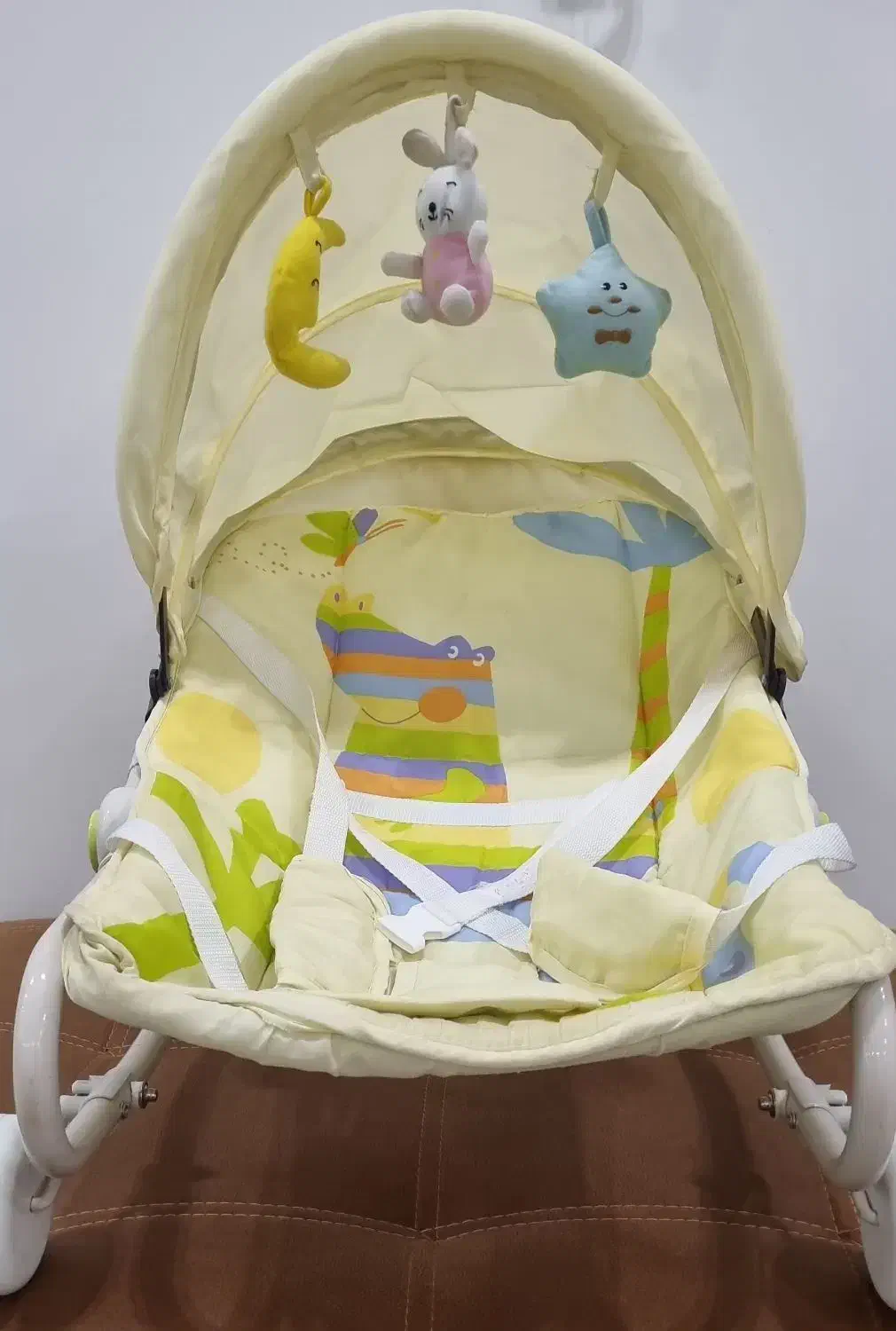 نی نی لای لای|کالسکه و لوازم جانبی|شاهین‌شهر, اقبال لاهوری|دیوار