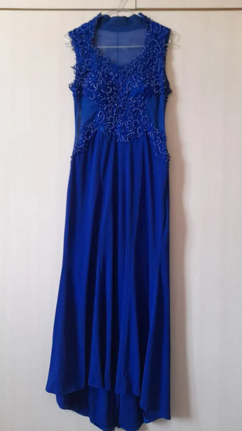 چند عدد لباس مجلسی|لباس|تهران, تختی|دیوار