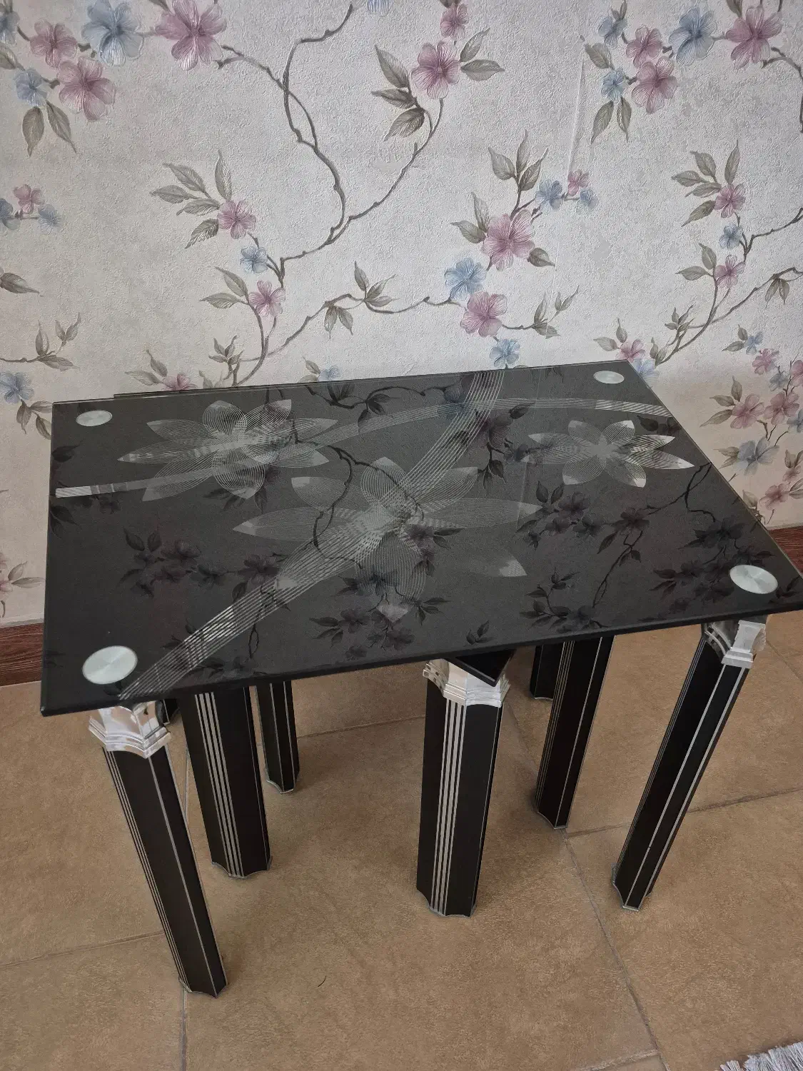 میز عسلی و جلو مبلی|مبلمان خانگی و میز عسلی|صومعه‌سرا, |دیوار