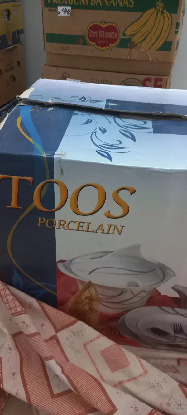 سرویس چینی۱۰۷ پارچه کلاسیک میشا طلا|ظروف سرو و پذیرایی|سمنان, |دیوار