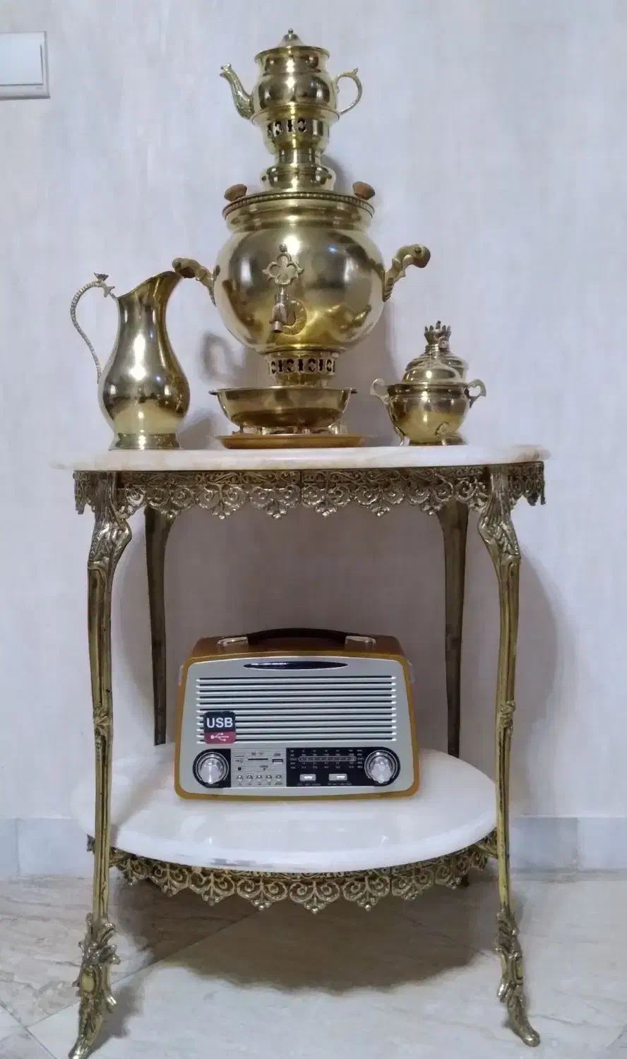 سماور و میز برنجی|صنایع دستی و سایر لوازم تزئینی|شازند, |دیوار